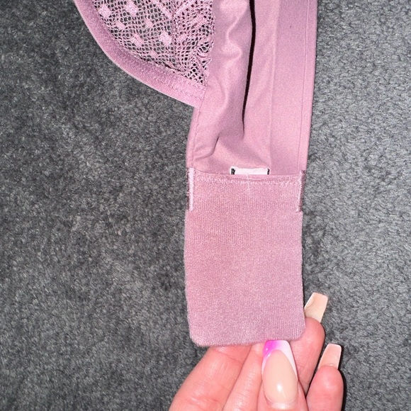 New Victoria’s Secret Bra 38DD never worn - Picture 3 of 4